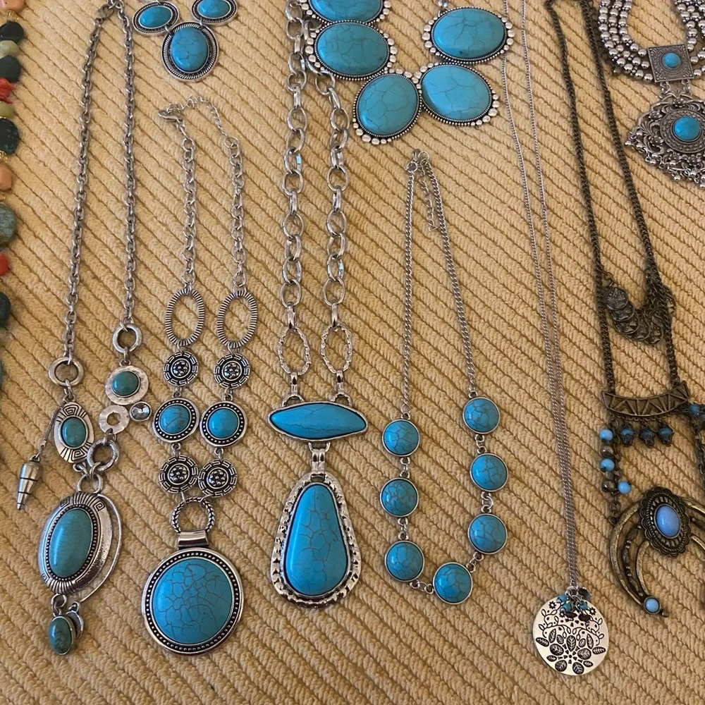 Jewelry - Picture 8 of 13